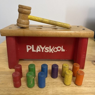 PLAYSKOOL Nok Out Bench Vintage Red Wooden Early Child Toy 11 Pegs Vtg