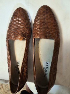 Trotters Liz 51-580 Brown Weaved Leather Loafers,  Size 12M, Light-Medium Wear