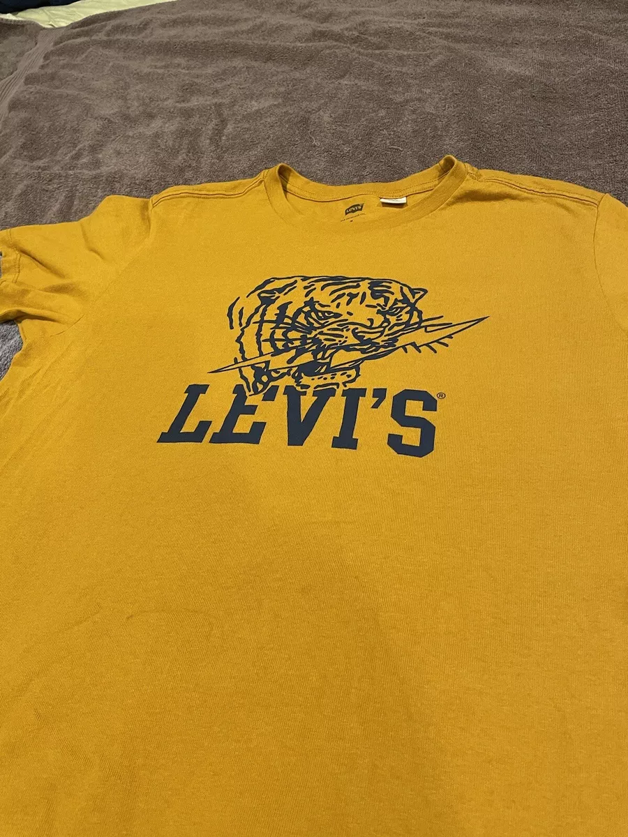 Levis lightning bolt t clearance shirt