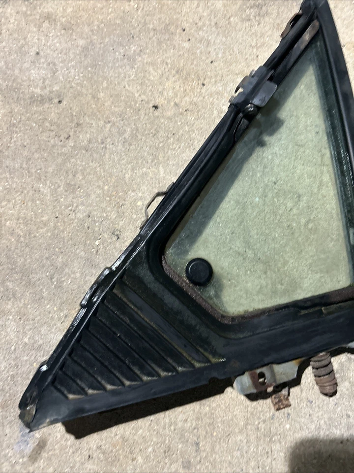 Ford Escort, Mercury Lynx: 1981, 1982, 1983, 1984 - 1990, cristal de ventilación delantero izquierdo Foto 2 de 4