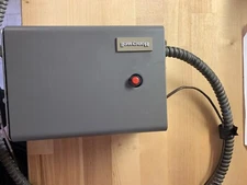 Honeywell R8182D1111 Protectorelay / Hydronic Heating Control/ Aquastat