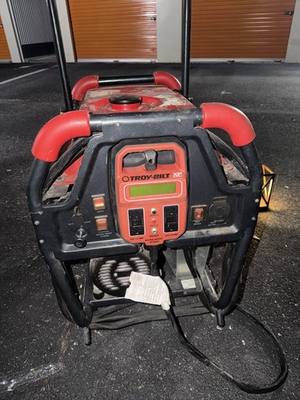 #ad Troy Bilt XP 7000W Portable Gas Generator Red Black 10500 Starting Watts $350.00