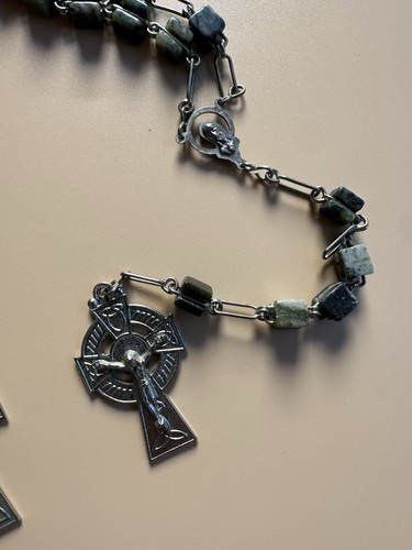 Set Of 2 Vintage Irish Connemara Marble Rosaries - Picture 6 of 7