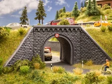 Noch 58292 HO Cut-Stone Foam Underpass with Wing Walls (1 Sided)