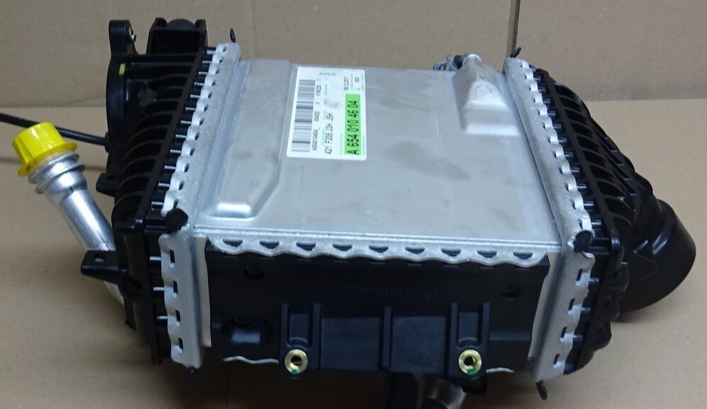 Neu OEM Ladeluftkühler Ntercooler Mercedes W205 W213 W247 W177