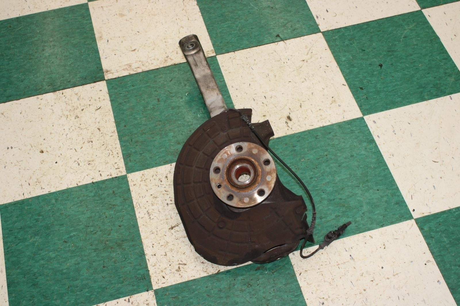 14-17 Ghibli Front Passenger Right RH Spindle Knuckle Hub OEM Factory OE WTY WTY