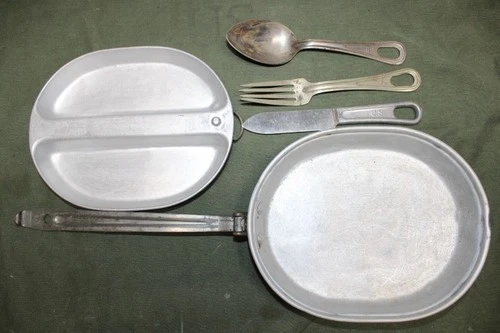 US Military Issue 1941 WW2 Metal Mess Kit Meat Can with Fork Knife an Spoon JM21