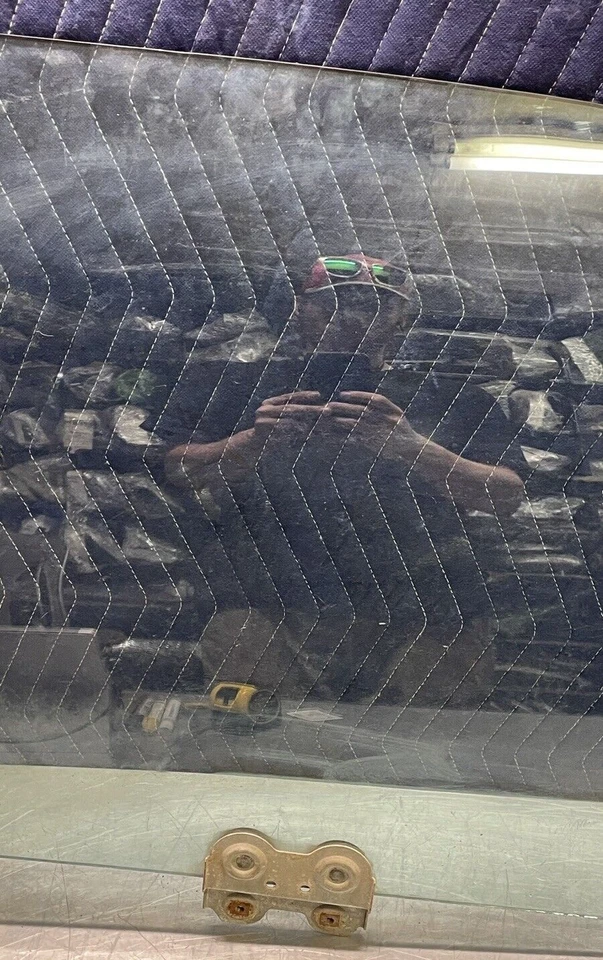 80-92 Chevy Buick Oldsmobile Pontiac Sedan Passenger Front Door Window Glass OEM - Image 3 of 4