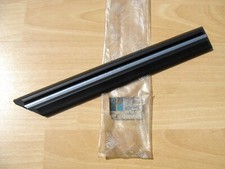 Baguette de porte Peugeot 305