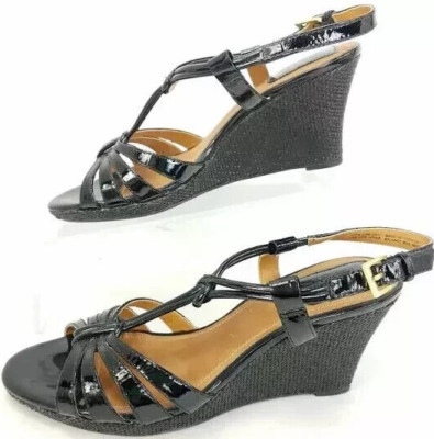 NEW Clarks Benedables~Fiddle Scroll~$95 Wedge T~Strap Black Leather Sandal  9.5W