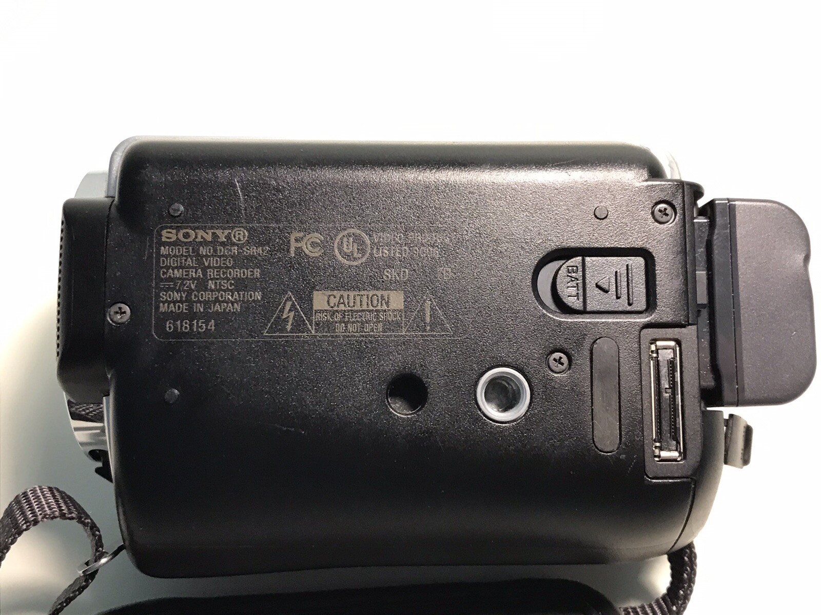 SONY DCRSR42 Handycam Digital Video Camera / Camcorder 40x / 30GB eBay