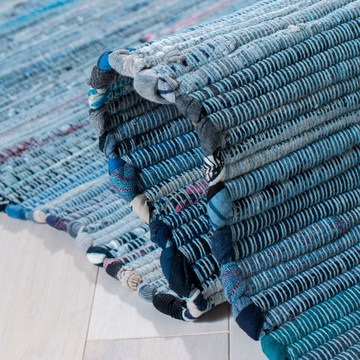 Safavieh Rag Rug BLUE / MULTI 2'-3
