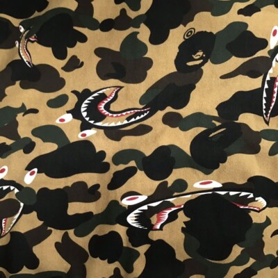 BAPE CAMO SHARK 100％ &amp; 400％ GOLD BAPE Shark T-shirt multi camo x gold Light gray A Bathing Ape Size