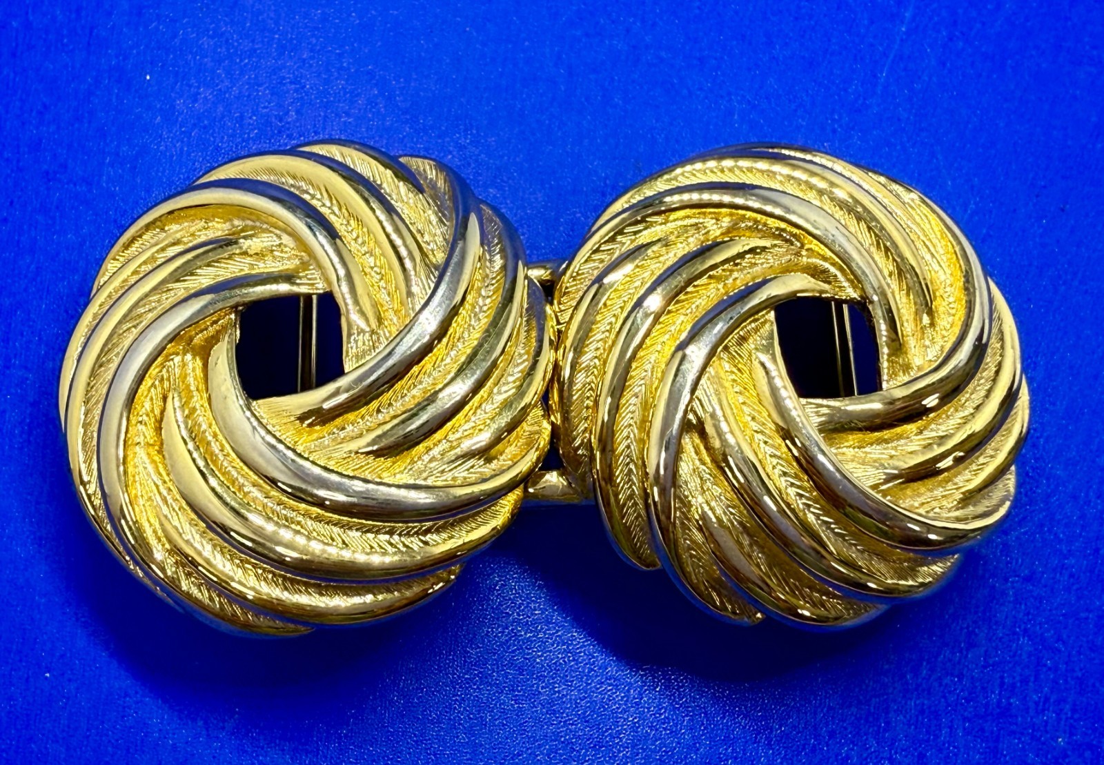 Paquette Signed Interlocking Two Piece Vintage Go… - image 1