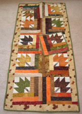 MACHINE QUILTED AUTUMN maple LEAF wall hanger table topper  trivitt HOMEMADE