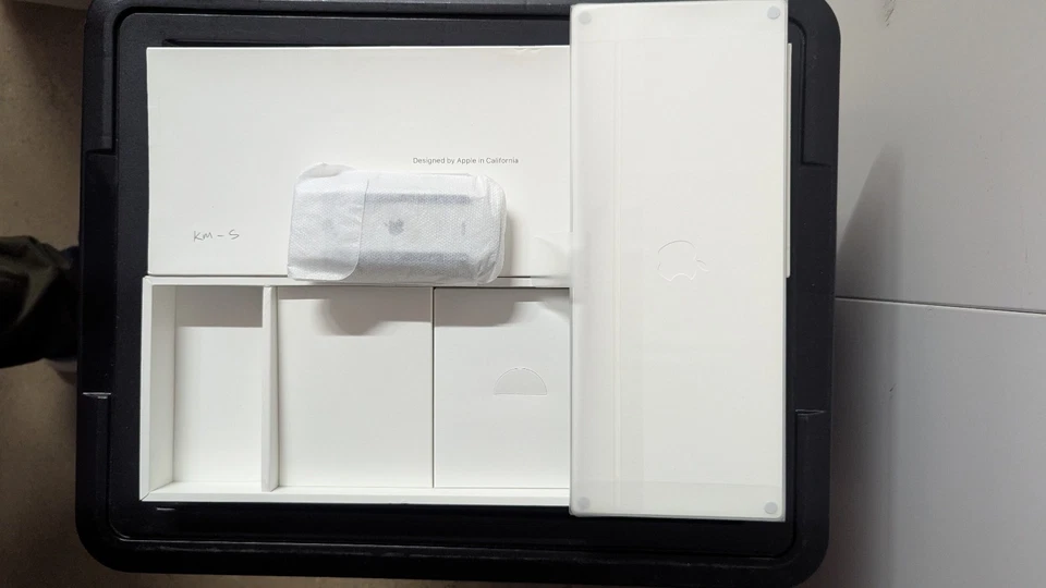 Apple Wireless Keyboard and Mouse Combo - White - Image 3 of 3