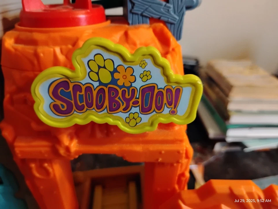 Fisher Price Imaginext Scooby Doo 2018 Haunted Ghost Town juego  Foto 2 de 2