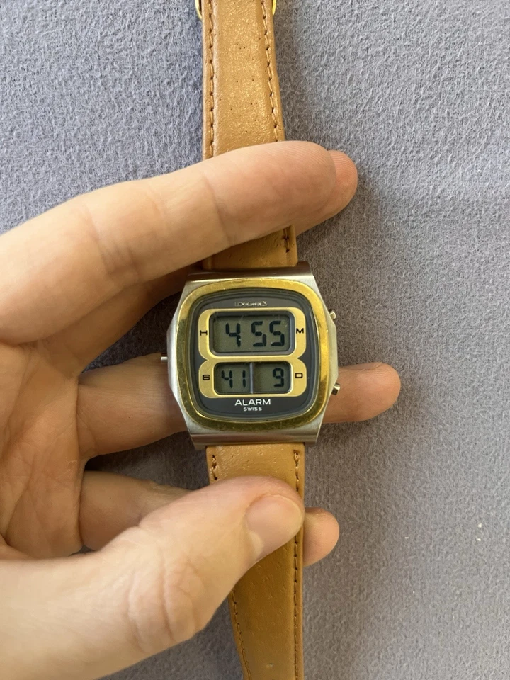 Longines Alarm Swiss Digital LCD Ultra Rare Wrist Watch. - image 4 of 4