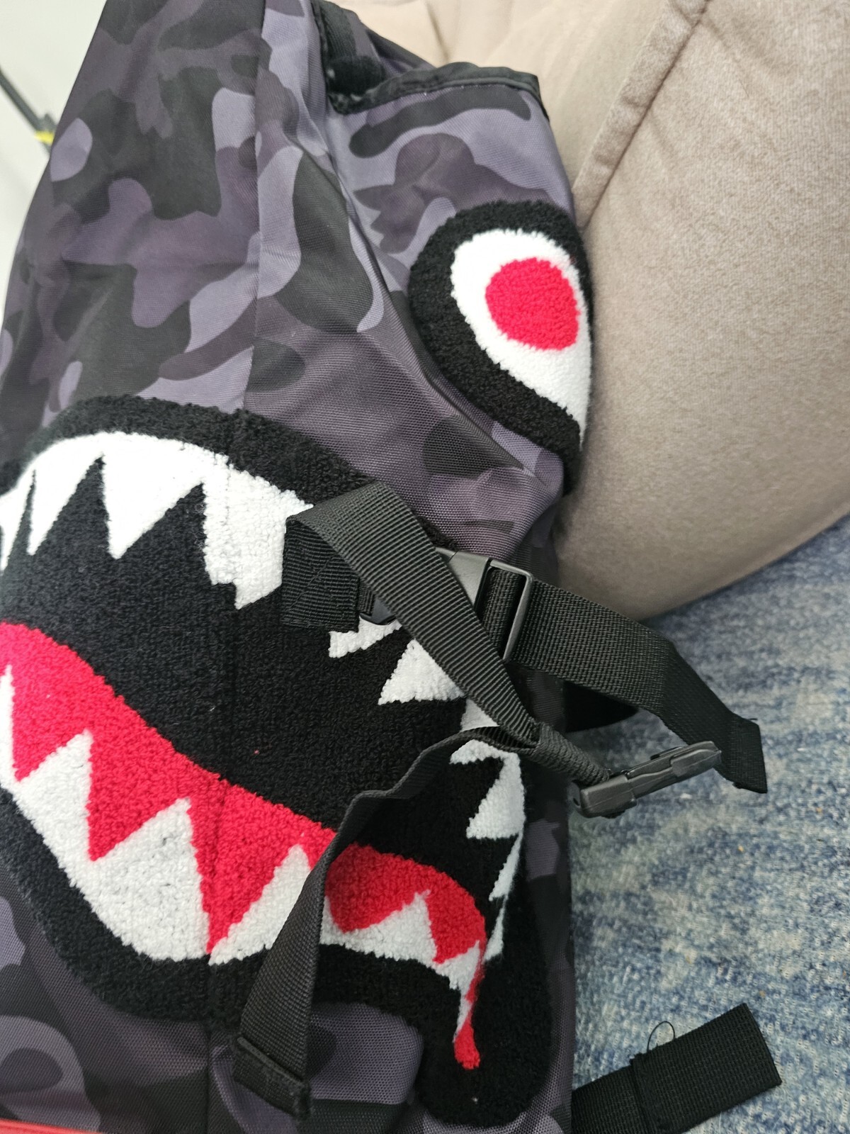 Spray Ground Backpack Black Army Pattern Shark - image 2