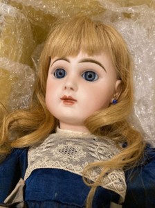 JUMEAU DOLL MADE BY EMILE DOUILLET. E.8.D. FRANCE. XIX CENTURY