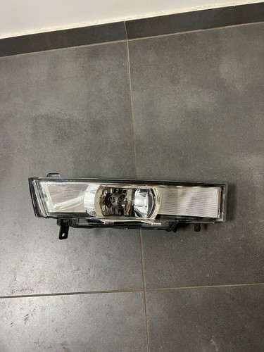 SKODA YETI 2014 NEBELSCHEINWERFER VORNE LINKS LAMPE SCHEINWERFER 5L0941699A LH REGENLICHT
