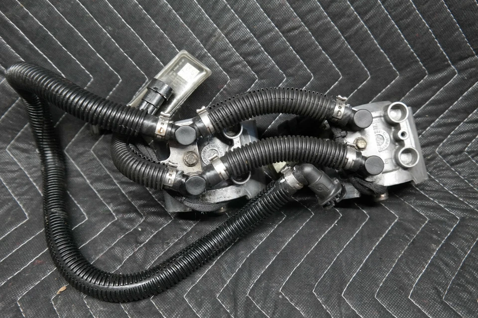 2015 14 15 16 17 Ski-Doo Renegade summit X 800R E-Tec Fuel Injectors XM - Image 4 of 4