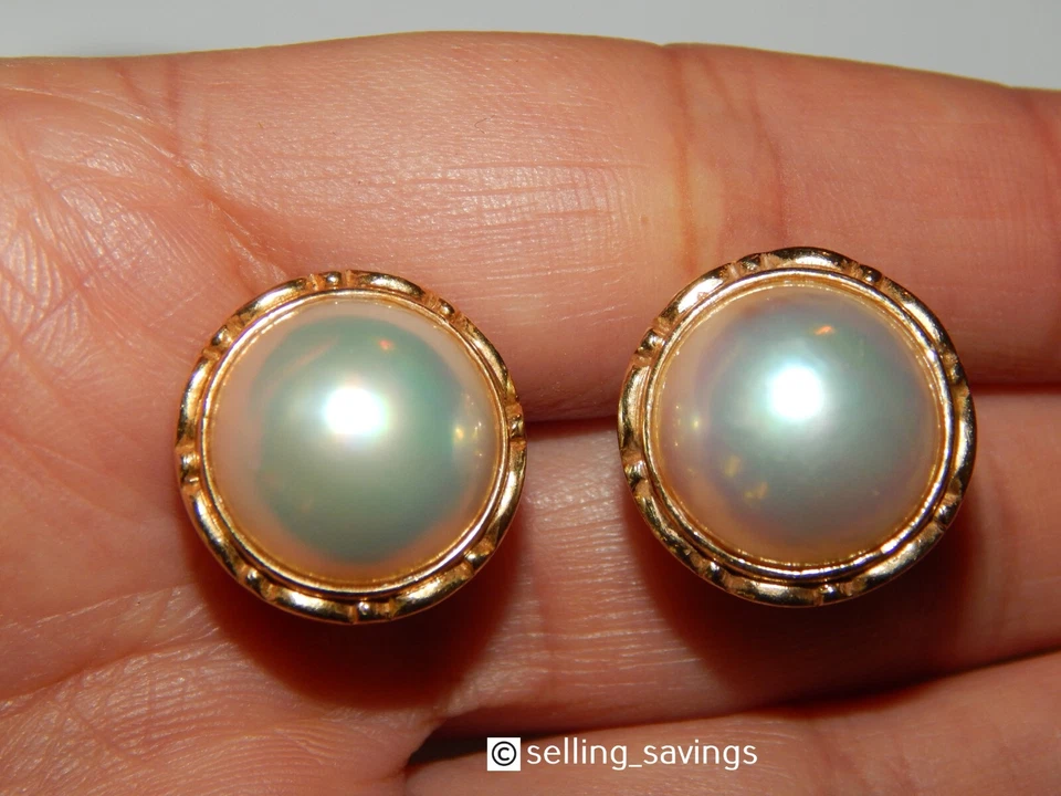 14K YELLOW GOLD MABE PEARL BAMBOO BOARDER 6/10th INCH BEZEL OMEGABACK EARRINGS - Image 2 of 4