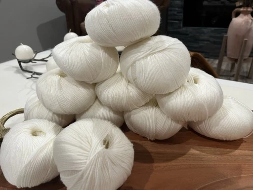 Merino wool yarn image 2