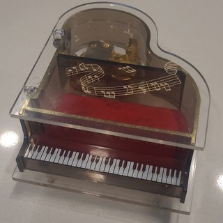 Acrylic Grand Piano Collectible Music Box w/ Clear Case Musical Note Design