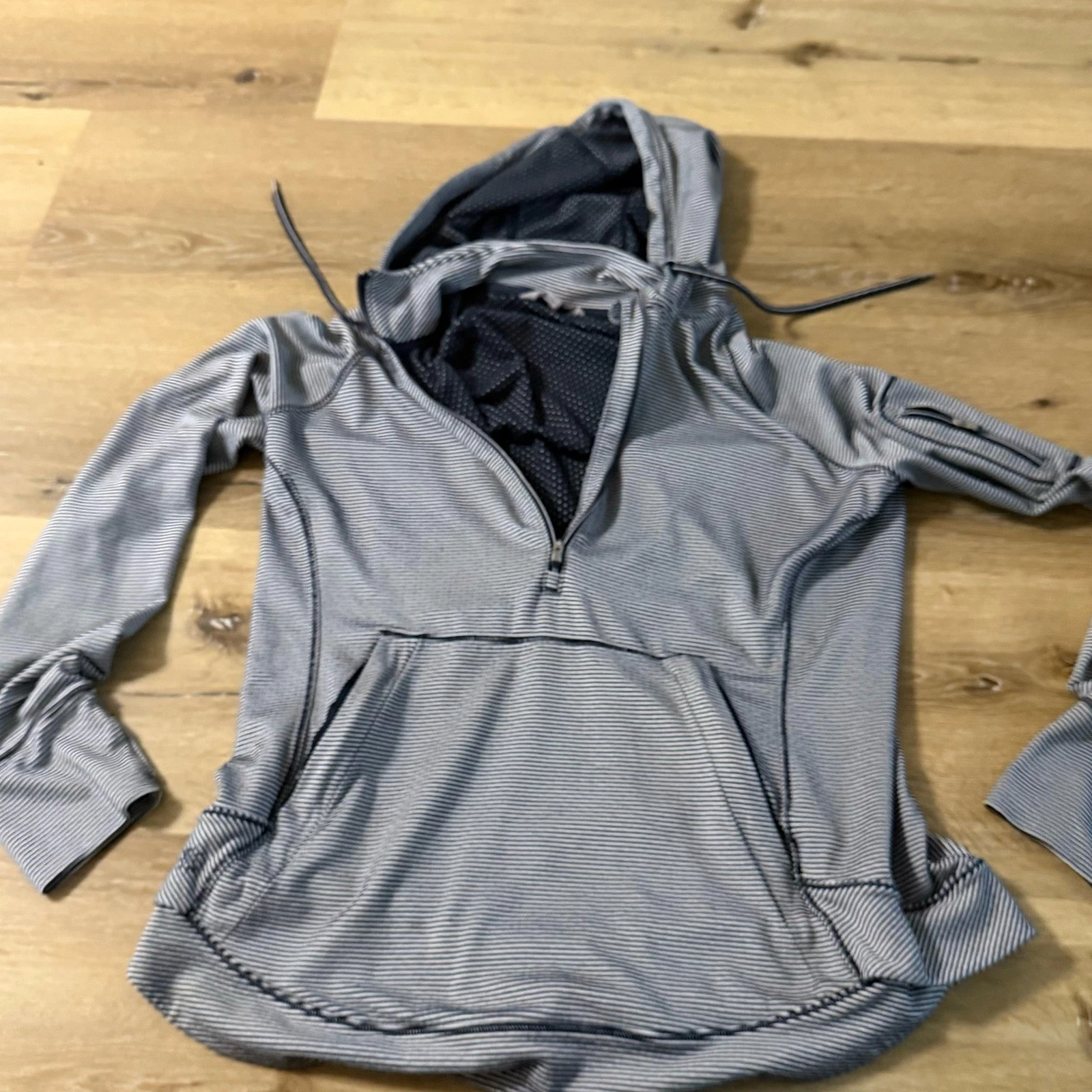 Athleta Womens Large Navy White Striped Quarter Zip Hoodie Sweatshirt Thumbholes