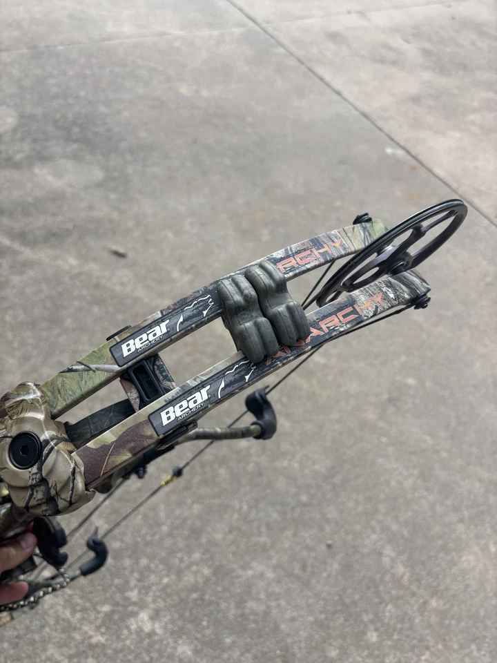 Bear Anarchy HC Bow Right Hand - Image 3 of 4