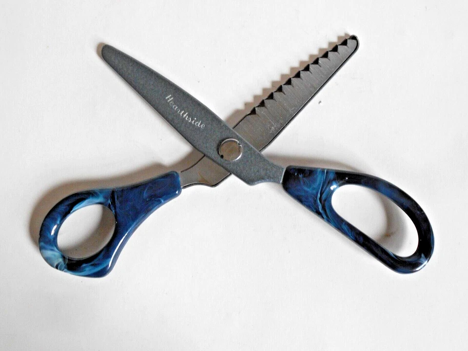 Hearthside Scalloped Edge Pinking Shears 7" - Image 3 of 3