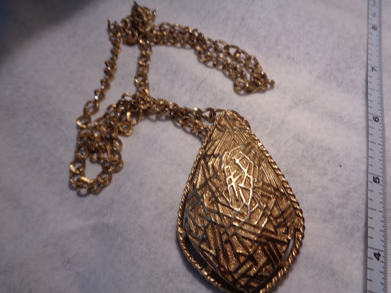 Gorgeous Vintage Costume Jewelry Designer 1980’s Sarah Coventry Necklace +Brooch