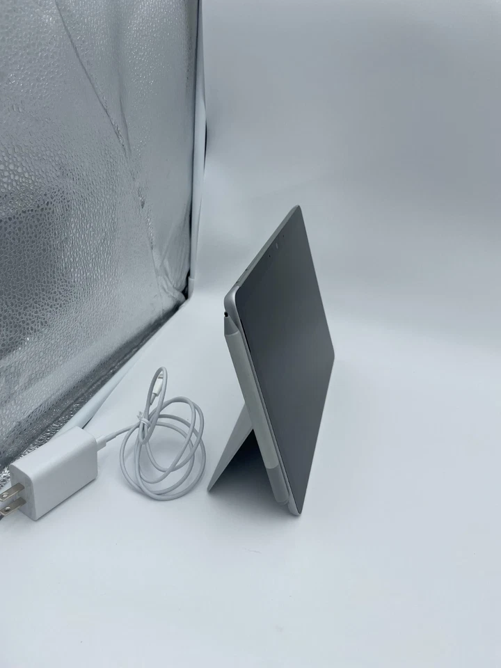 Microsoft Surface Windows 11 Go 2 1824 8GB 64GB SSD Tablet Portable Stylus Pen - Image 2 of 4