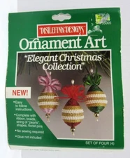 Distlefink Designs Elegant Christmas Collection Ornament Art - Victorian set 4 