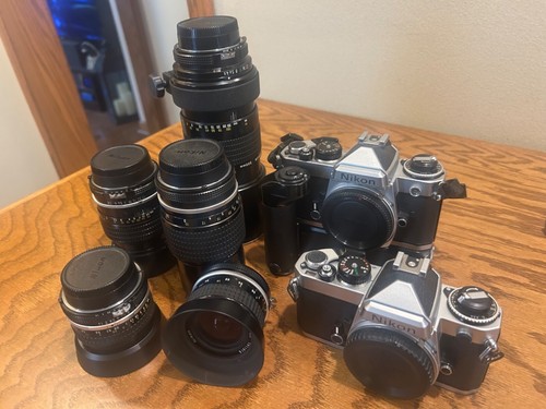 Near mint Nikon FM Manual Focus SLR 35mm Film Camera