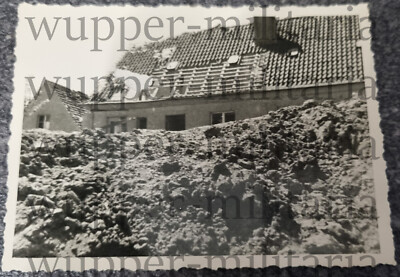 Genuine Photo Wuppertal house with destroyed roof truss A020-17