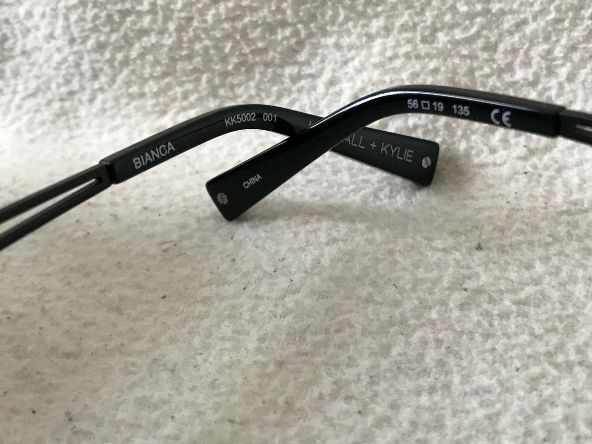 NEW Kendall + Kylie Bianca KK5002 001 Sunglasses Black  display picture 3
