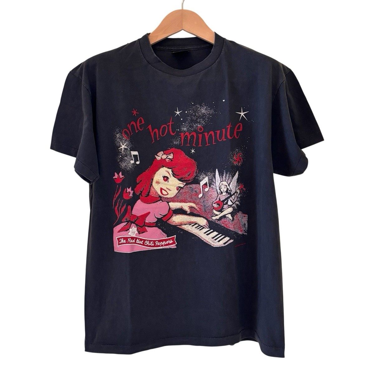 Vintage Reprint Red Hot Chilli Peppers One Hot Minute T
