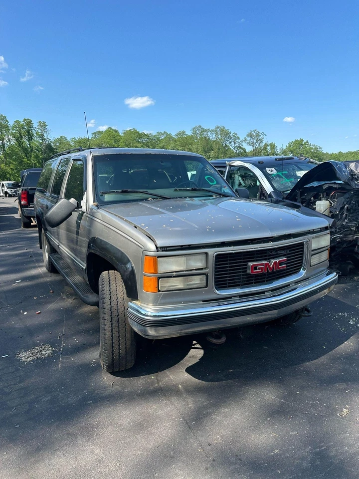 97 98 99 SUBURBAN 2500 Transmission Assy. - Image 2 of 4