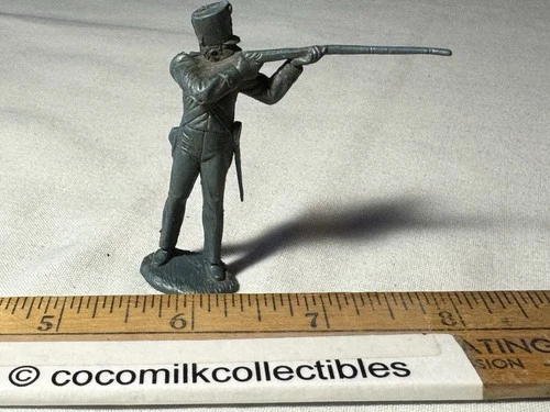 Vintage 1960's Louis Marx Alamo Set Piece Mexican Shako Hat Infantry Plastic