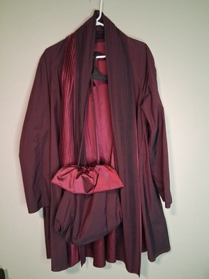 Mycra Pac One Women s Deep Fuchsia Wrap Coat & Matching Drawstring Bag Set M/L