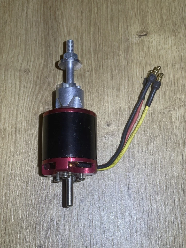 Brushless Motor für RC Flugzeug / Modellbau ø37 Glocke ø5 Welle - Bild 3 von 3
