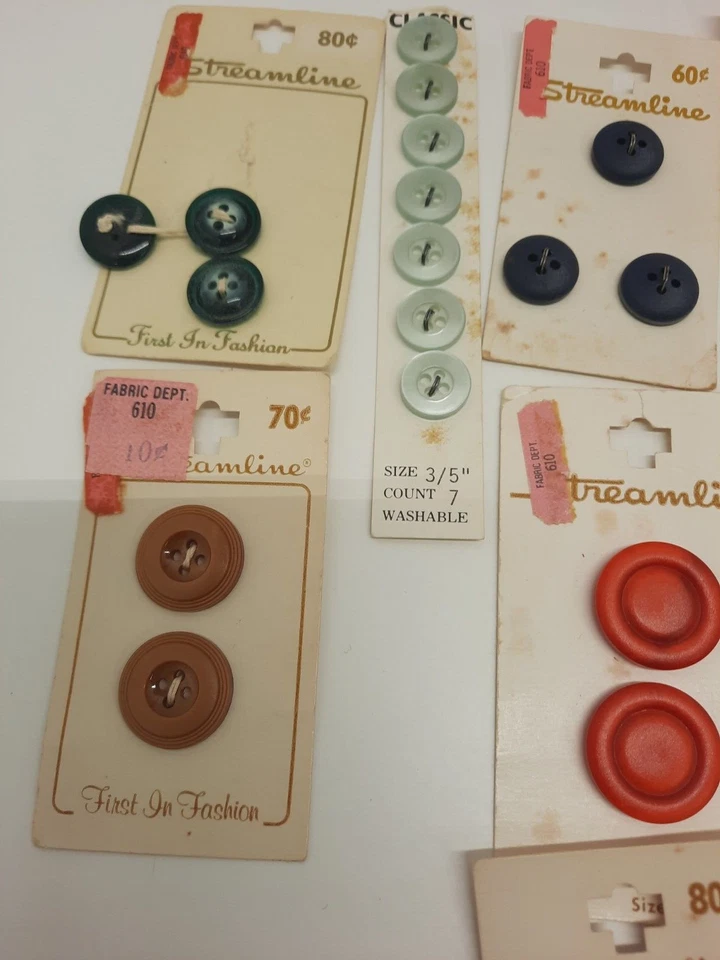 Streamline Co. & Supreme Buttons 17 pkg New Made in Italy - Image 3 of 4
