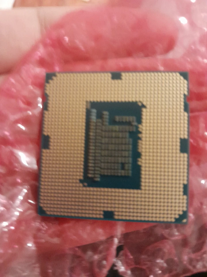 Intel Core i3-3240 SR0RH Dual-Core 3.4GHz/3M Socket Processor CPU - Image 2 of 2