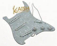 Battipenna ST precablato caricato con pickup Alnico bianco perla per parafango USA Strat