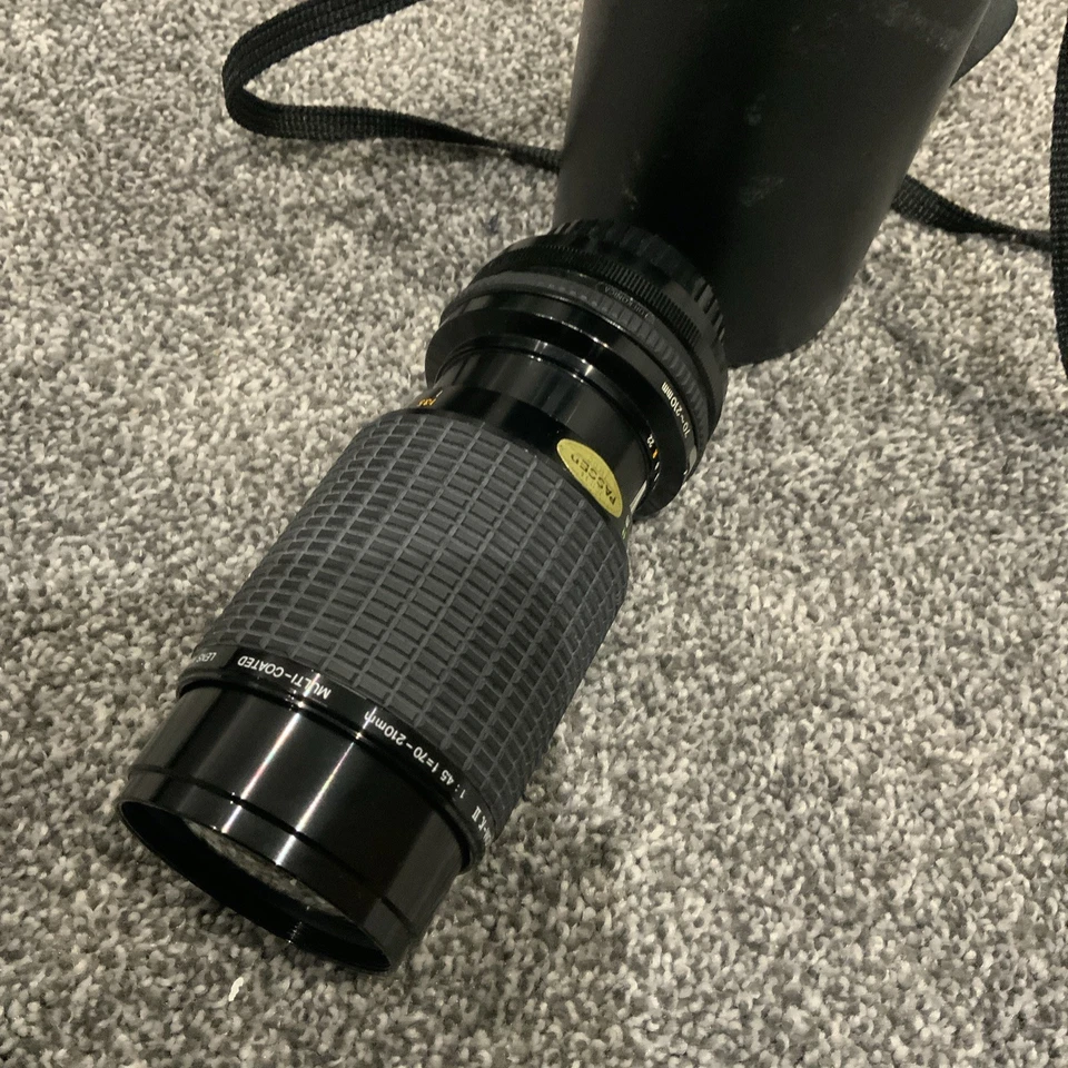 Sigma 70-210mm f4.5 Zoom K II MC Konica Mount Lens with Caps, Filter and Case - Image 3 of 4