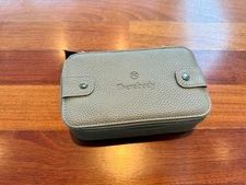 United Airlines x Therabody Polaris Business Class - sealed, new Amenity Kit