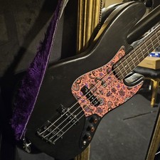   UNIKAT Selbstbau Jazz Bass mit besten Teile...