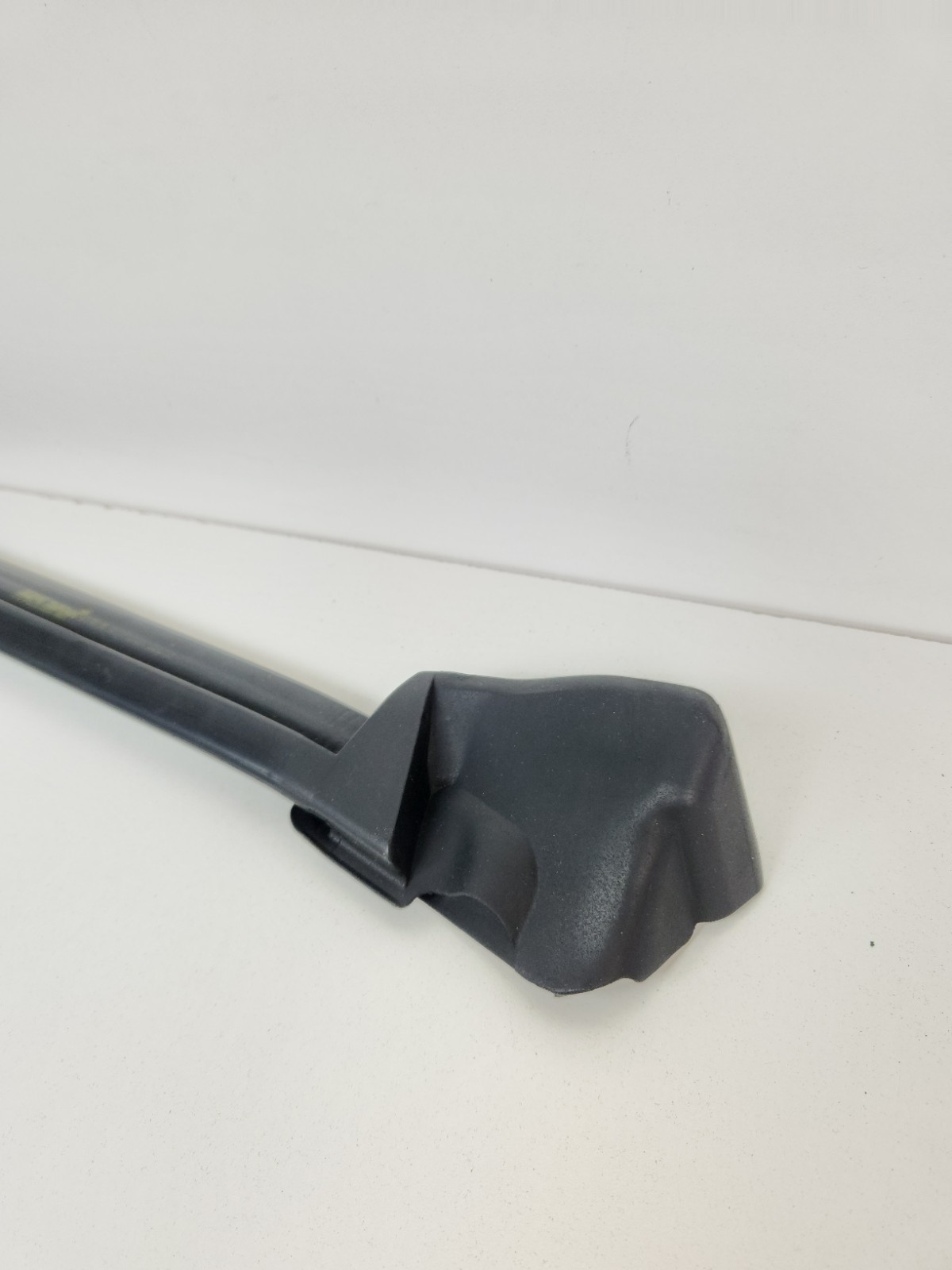 2015-2017 MCLAREN 675LT FRONT LEFT SIDE DOOR GLASS SCRAPER GASKET SEAL STRIP OEM